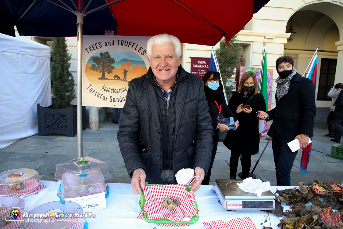VBS_5659 - 10.ma Fiera Nazionale del Tartufo e Fiera dei Santi.jpg